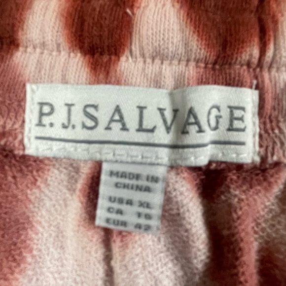 P.J. Salvage Red and White Tie-Dye Shorts XL - Picture 2 of 10